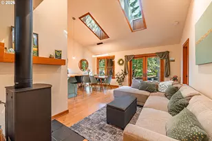 3010 Hendricks Hill Dr, Eugene, OR 97403 - Photo 7