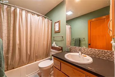 3010 Hendricks Hill Dr, Eugene, OR 97403 - Photo 17