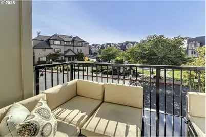 7959 NE Rockne Way, Hillsboro, OR 97006 - Photo 15