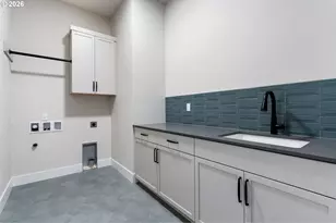 9244 SW 74th Ave, Portland, OR 97223 - Photo 5