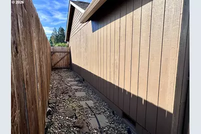 963 Hazelnut Ln, Springfield, OR 97478 - Photo 39