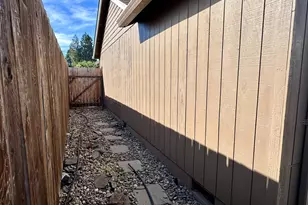 963 Hazelnut Ln, Springfield, OR 97478 - Photo 39