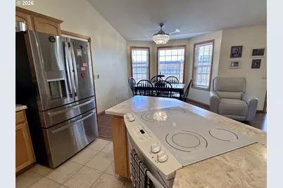 963 Hazelnut Ln, Springfield, OR 97478 - Photo 11