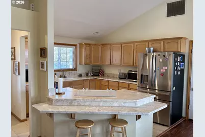 963 Hazelnut Ln, Springfield, OR 97478 - Photo 7