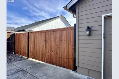 963 Hazelnut Ln, Springfield, OR 97478 - Photo 43