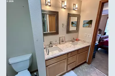 963 Hazelnut Ln, Springfield, OR 97478 - Photo 21