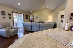 963 Hazelnut Ln, Springfield, OR 97478 - Photo 13