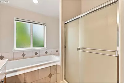 645 N Juniper Ct, Canby, OR 97013 - Photo 19