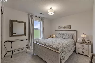 1028 E 16th St, Lafayette, OR 97127 - Photo 17