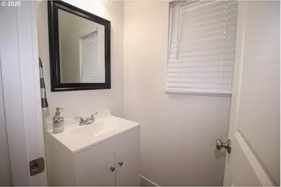 822 S 22nd Ave, Cornelius, OR 97113 - Photo 7