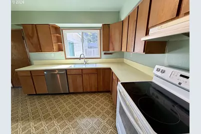 5104 NE Alberta St, Portland, OR 97218 - Photo 9