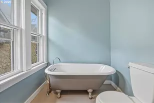 2386 NW Glisan St, Portland, OR 97210 - Photo 13