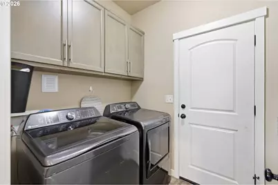 425 N Hyland Ln, Lowell, OR 97452 - Photo 25