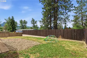425 N Hyland Ln, Lowell, OR 97452 - Photo 27