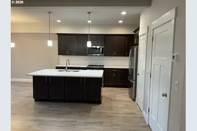 1018 NE Regan Hill Loop, Estacada, OR 97023 - Photo 3