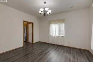 2390 NW Grenfell Loop, McMinnville, OR 97128 - Photo 9