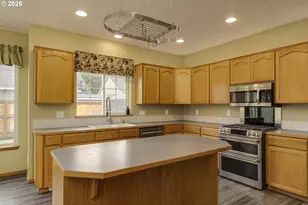 2390 NW Grenfell Loop, McMinnville, OR 97128 - Photo 7