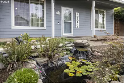 2390 NW Grenfell Loop, McMinnville, OR 97128 - Photo 3