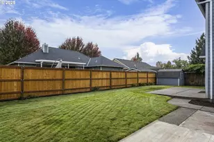 2390 NW Grenfell Loop, McMinnville, OR 97128 - Photo 21