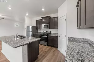 1724 W 12th St, La Center, WA 98629 - Photo 11