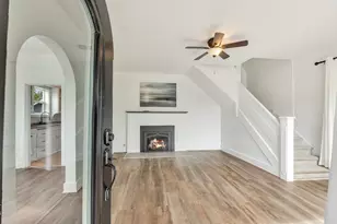 940 10th Ave, Seaside, OR 97138 - Photo 3