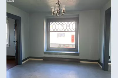 2260 Meade St, North Bend, OR 97459 - Photo 11