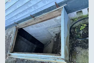 2260 Meade St, North Bend, OR 97459 - Photo 31