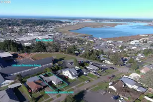 2260 Meade St, North Bend, OR 97459 - Photo 3