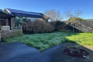 2260 Meade St, North Bend, OR 97459 - Photo 25