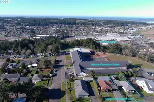 2260 Meade St, North Bend, OR 97459 - Photo 29