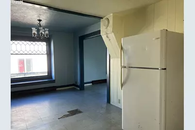 2260 Meade St, North Bend, OR 97459 - Photo 17