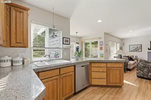 9024 SW 75th Ave, Portland, OR 97223 - Photo 15