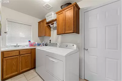 9024 SW 75th Ave, Portland, OR 97223 - Photo 17