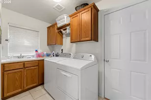 9024 SW 75th Ave, Portland, OR 97223 - Photo 17
