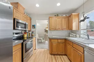 9024 SW 75th Ave, Portland, OR 97223 - Photo 13