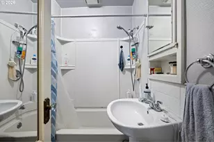 1573 Jefferson St, Eugene, OR 97402 - Photo 9