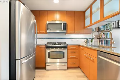 1500 SW 11th Ave #605, Portland, OR 97201 - Photo 15