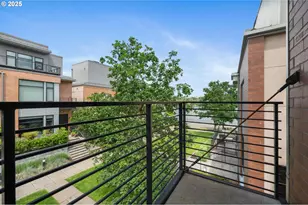 1634 NW Riverscape St, Portland, OR 97209 - Photo 13