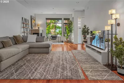 1634 NW Riverscape St, Portland, OR 97209 - Photo 5