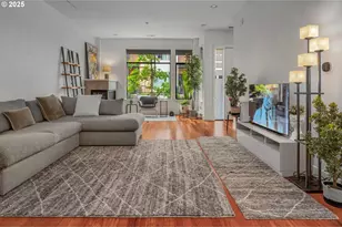 1634 NW Riverscape St, Portland, OR 97209 - Photo 5