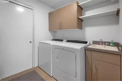 1634 NW Riverscape St, Portland, OR 97209 - Photo 27