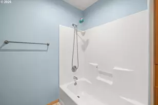 12116 SW Lesser Rd, Portland, OR 97219 - Photo 35