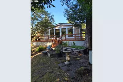 1445 Village Pines Ct, Coos Bay, OR 97420 - Photo 9