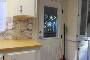 1445 Village Pines Ct, Coos Bay, OR 97420 - Photo 17