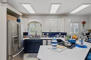 527 W Fourth St, Coquille, OR 97423 - Photo 11