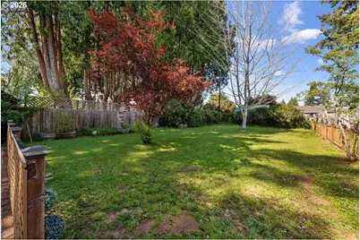 527 W 4th St, Coquille, OR 97423 - Photo 33