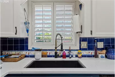 527 W 4th St, Coquille, OR 97423 - Photo 13