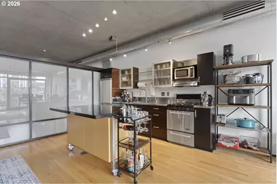 1410 NW Kearney St #617, Portland, OR 97209 - Photo 11