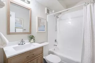 1205 SW Cardinell Dr, Portland, OR 97201 - Photo 23