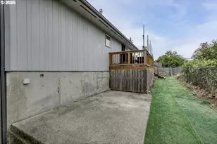 234 N 6th St, Saint Helens, OR 97051 - Photo 23